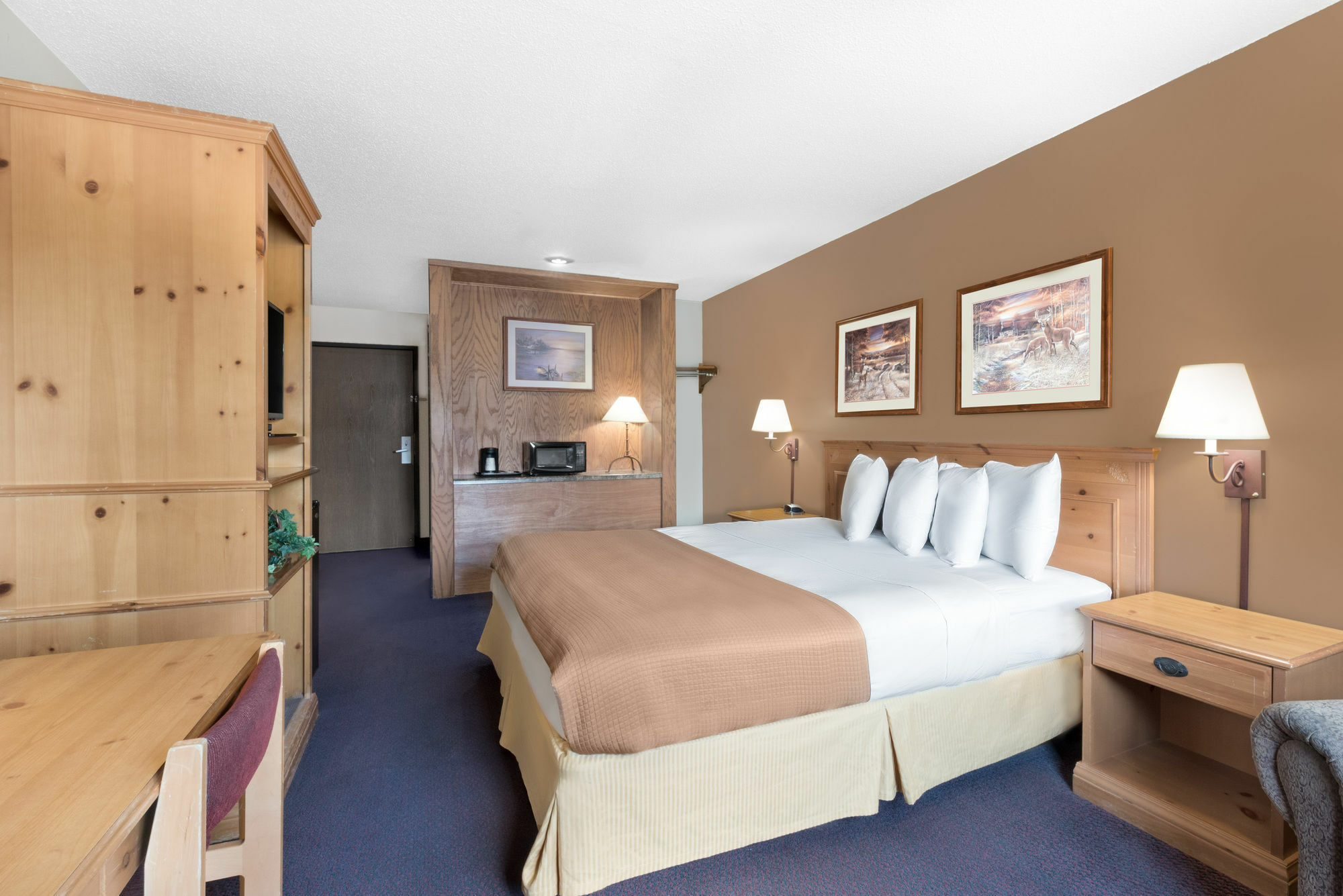 Super 8 By Wyndham Chamberlain Sd Hotel Екстериор снимка